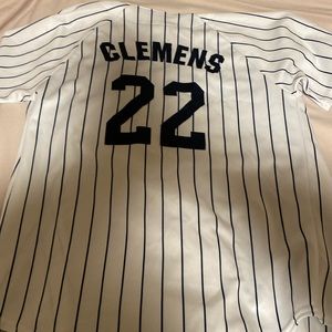 size Large clemens 22 jersey (by majestic)